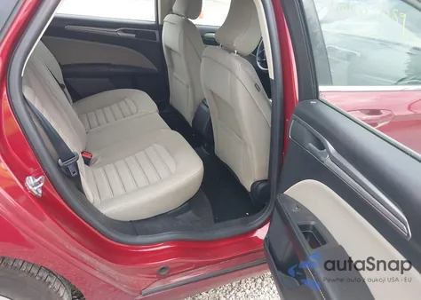 2019 Ford Fusion S z USA, uszkodzony, nr VIN 3FA6P0G77KR215022